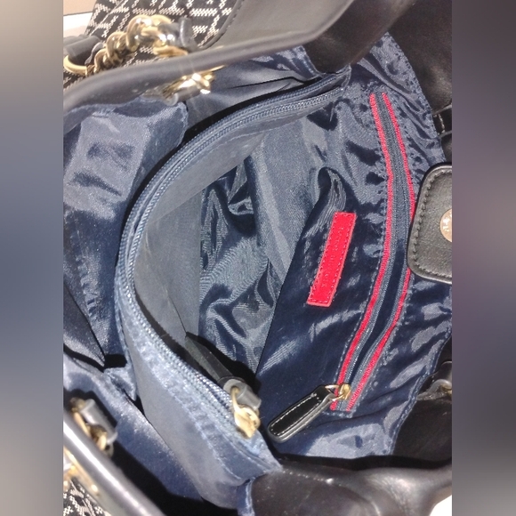 Tommy Hilfiger - Picture 8 of 9